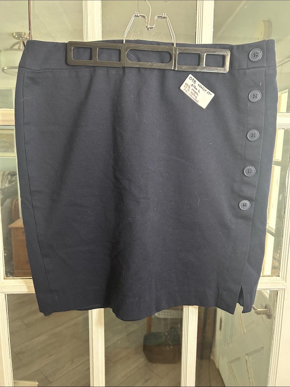 O98.   Classic Navy Button-Trim Pencil Skirt